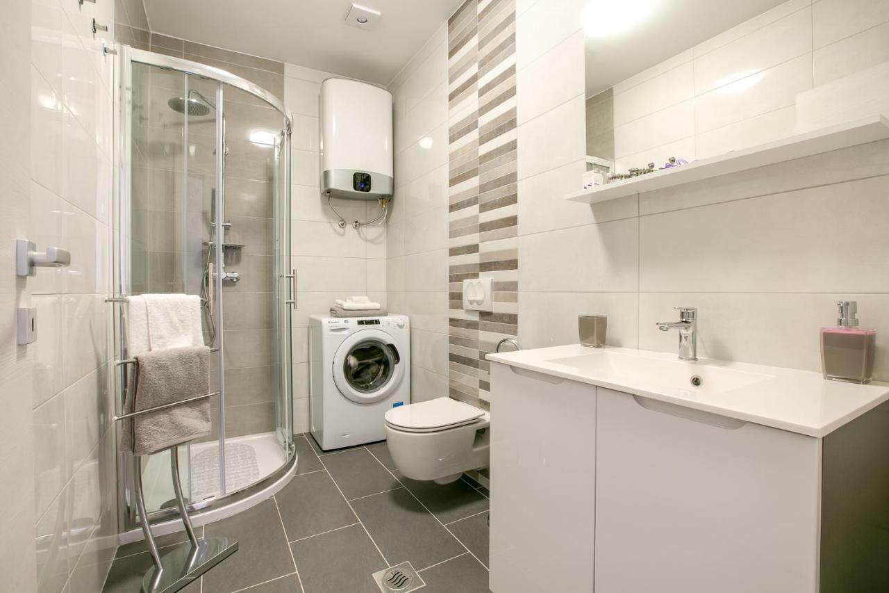 Apartment Maja Pula Bagian luar foto