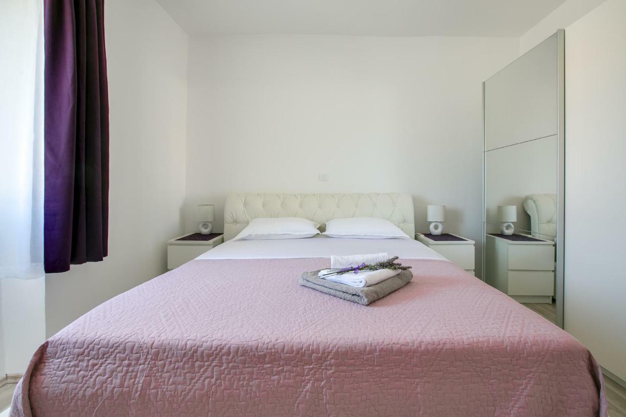 Apartment Maja Pula Bagian luar foto