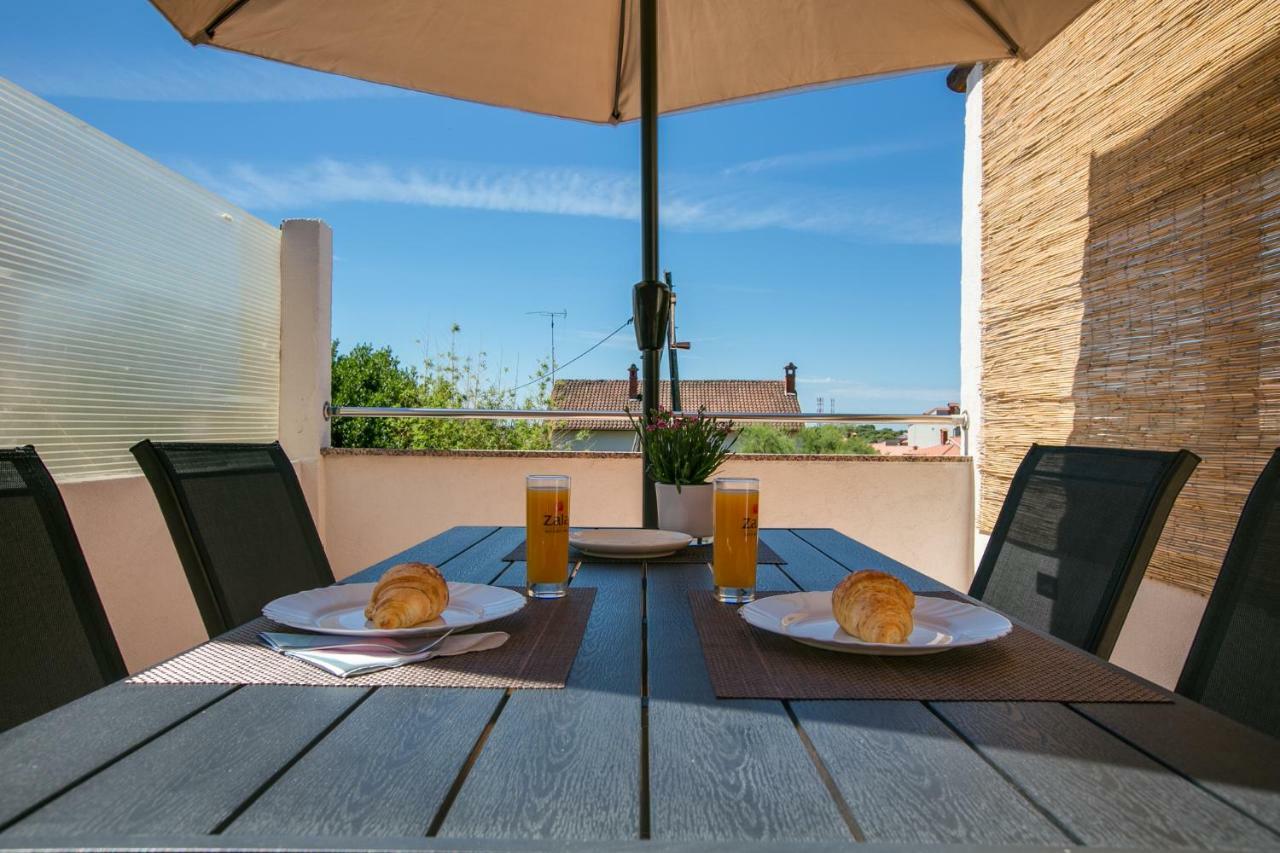 Apartment Maja Pula Bagian luar foto